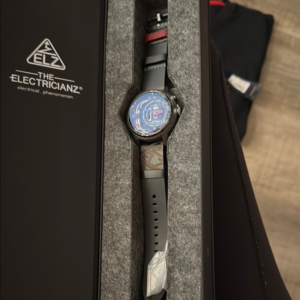 Sleek Black Smartwatch with Minimalist Design